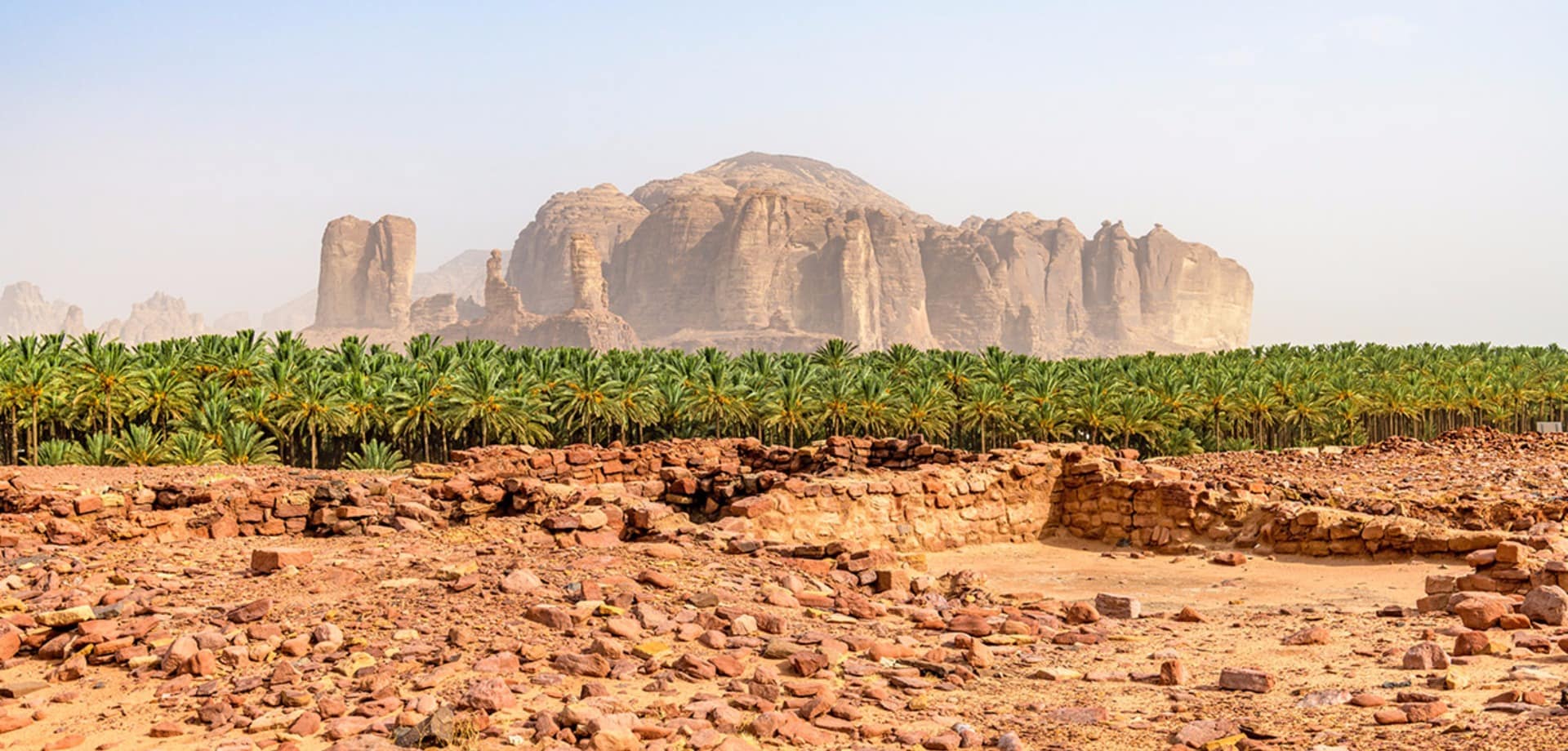 Arabia saudita cidade antiga dadan alula shutterstock